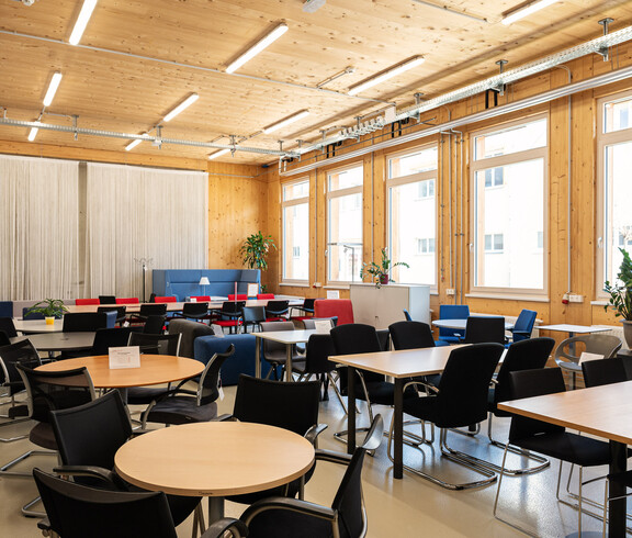 Besprechungstische in jeder Grösse im carla Depot