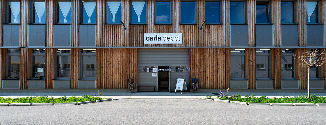 das Caritas Geschäft für Secondhand Büromöbel in Wien